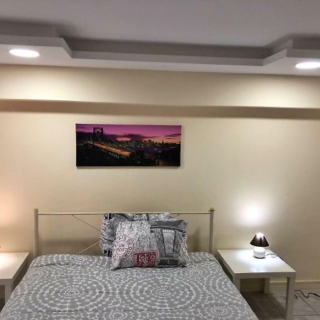 Sunmer Apartment 1Minute From Sea, 15 Min From The Airport Artemis City Center Zewnętrze zdjęcie