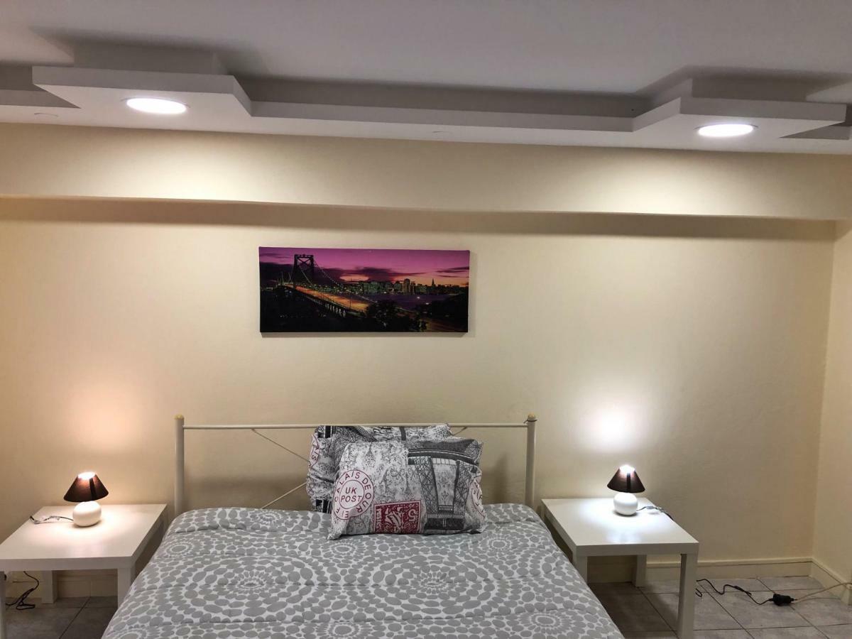 Sunmer Apartment 1Minute From Sea, 15 Min From The Airport Artemis City Center Zewnętrze zdjęcie